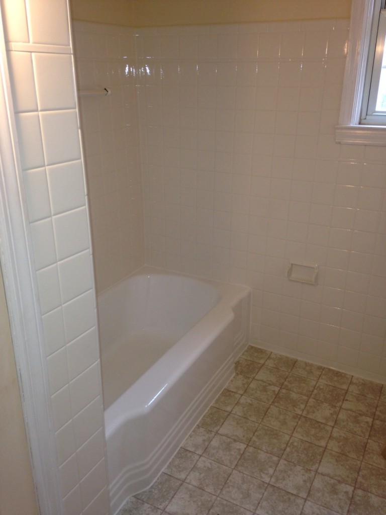Retro Black and White Tiles Recolored After 10b | Affordable Refinishing LLC