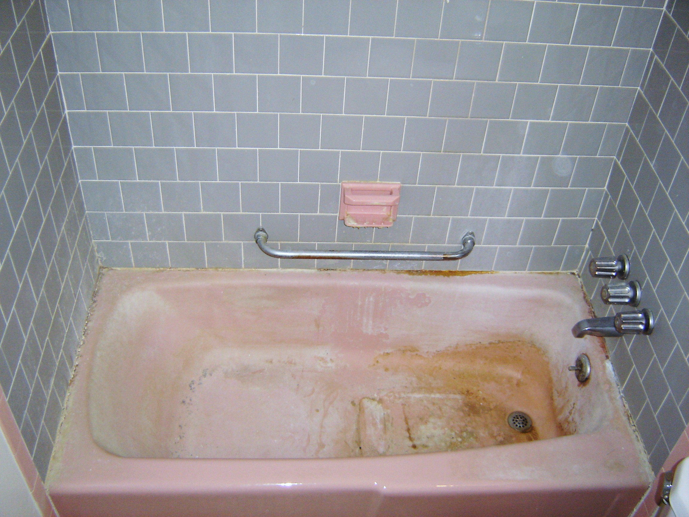 Blue Gray Tile and Neglected Tub Before Refinishing and Recoloring 13a | Affordable Refinishing LLC