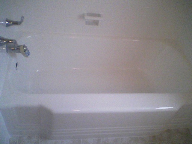 Sparkling White Bathtub After Refinishing 25a | Affordable Refinishing LLC
