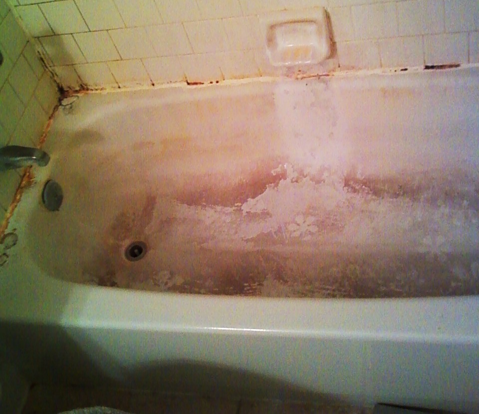 Gross, Dirty Bathtub Before Refinishing 26a | Affordable Refinishing LLC