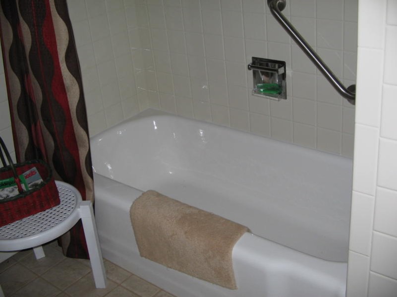 Baby Blue Bathtub After Recoloring 9a | Affordable Refinishing LLC